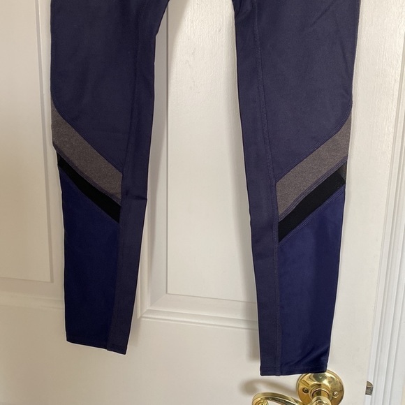 Alo navy blue leggings - Picture 3 of 6